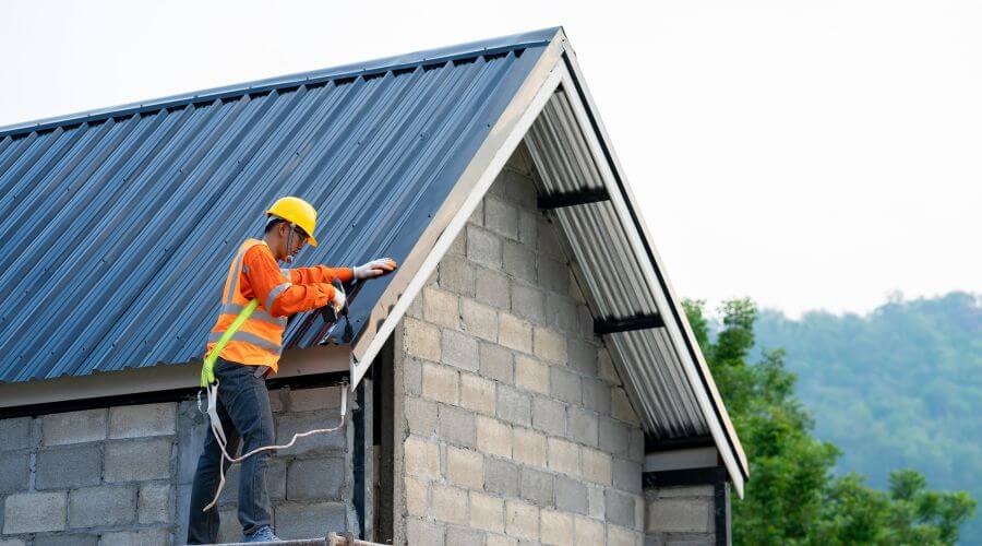 Expert new roof installation services in Mantachie, MS